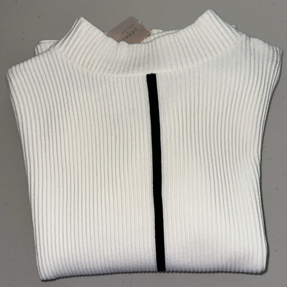 NWT Philosophy White Sweater with Black Detailing Zs.L - Picture 14 of 14